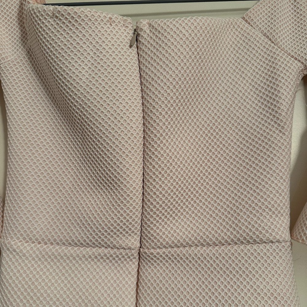 New! BARDOT FISHNET FRILL BODYCON DRESS - Picture 6 of 6
